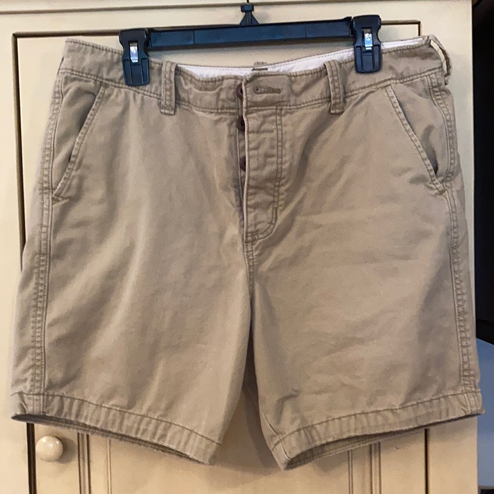 Hollister khaki shorts 34 preowned distressed edges men’s button fly tan